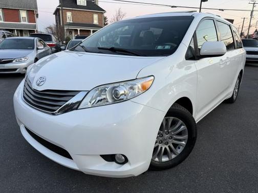 2013 Toyota Sienna XLE