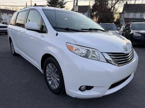 2013 Toyota Sienna XLE