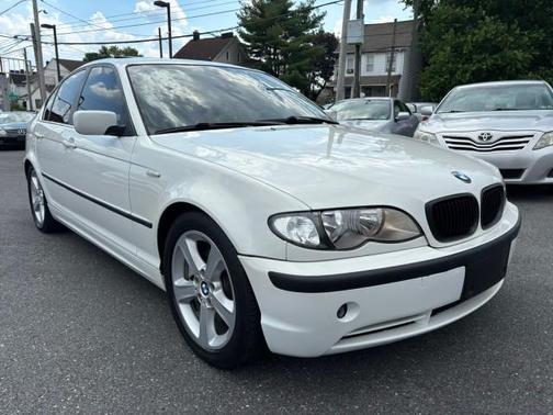 2005 BMW 330 330i