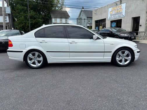 2005 BMW 330 330i