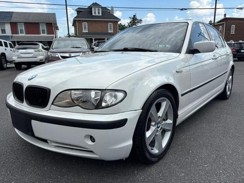 2005 BMW 330 330i