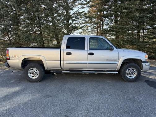 2005 GMC Sierra 2500 SLT H/D Crew Cab