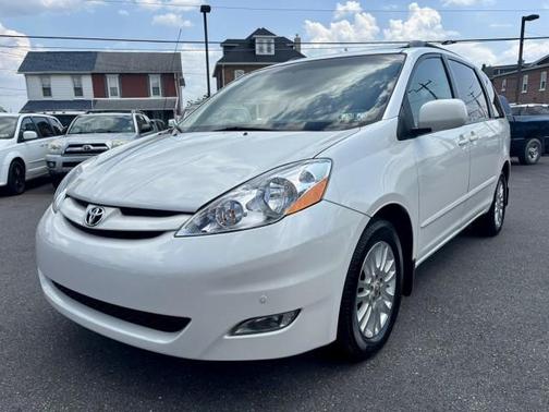 2009 Toyota Sienna XLE