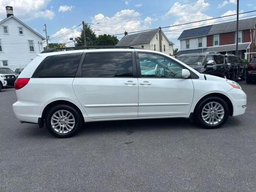 2009 Toyota Sienna XLE