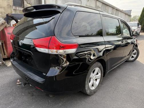 2012 Toyota Sienna LE