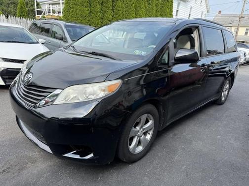 2012 Toyota Sienna LE