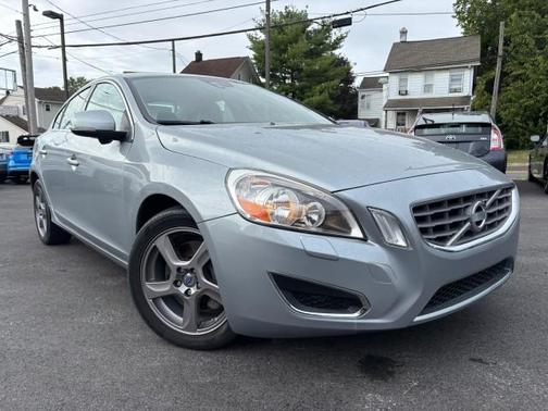 2013 Volvo S60 T5 Premier