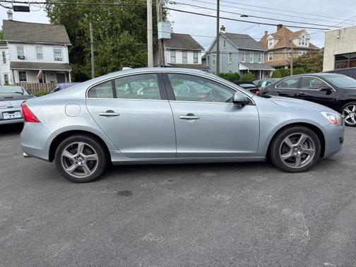 2013 Volvo S60 T5 Premier