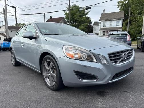 2013 Volvo S60 T5 Premier