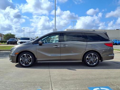 2022 Honda Odyssey 
