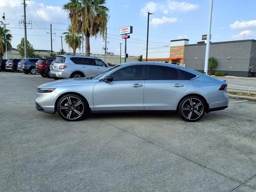 2025 Honda Accord Hybrid 
