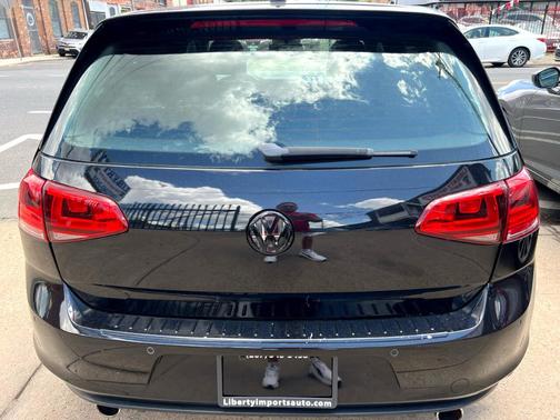2016 Volkswagen Golf GTI Autobahn w/ Performance 4-Door