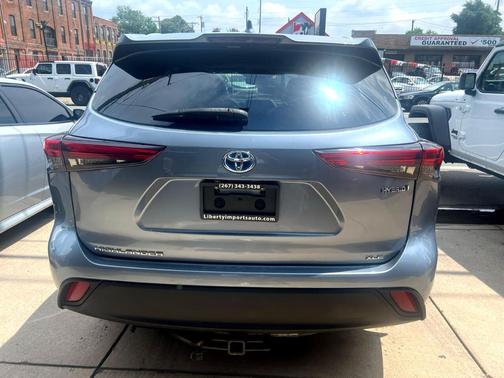 2020 Toyota Highlander Hybrid XLE