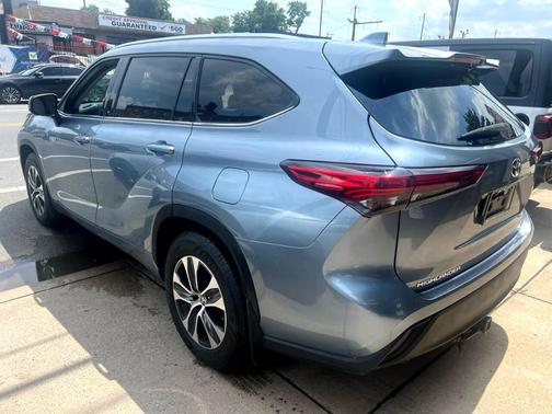 2020 Toyota Highlander Hybrid XLE