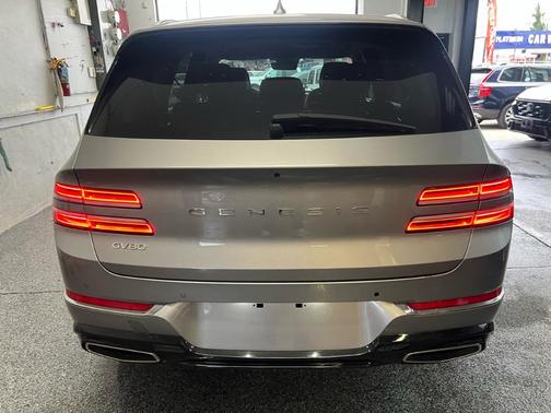 2022 Genesis GV80 2.5T