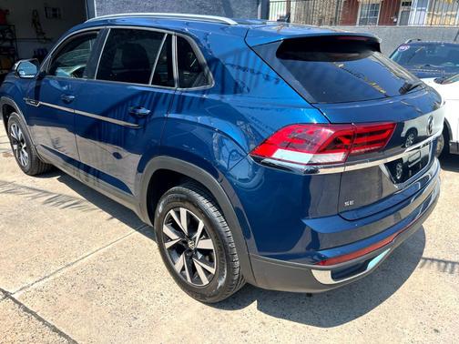 2022 Volkswagen Atlas Cross Sport 2.0T SE