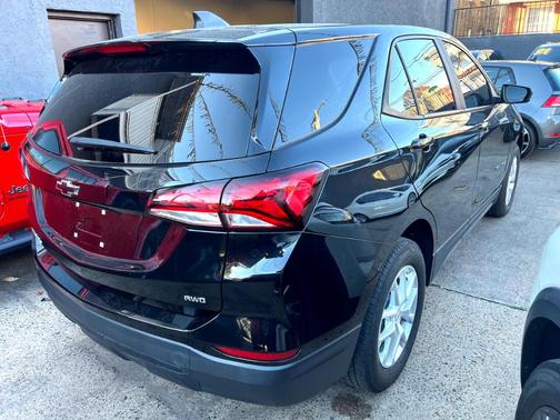 2022 Chevrolet Equinox LS