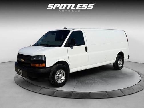 Summit White 2020 Chevrolet Express 3500 RWD 3500 Extended Wheelbase WT