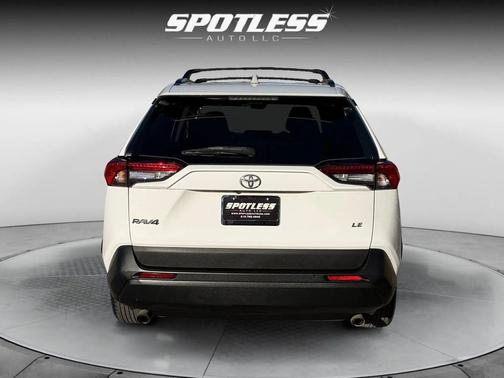 Super White 2020 Toyota RAV4 LE