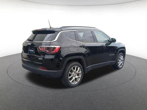 Diamond Black 2023 Jeep Compass Latitude Lux