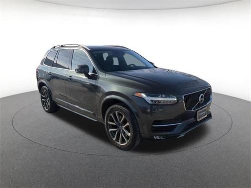 2018 Volvo XC90 T6 Momentum