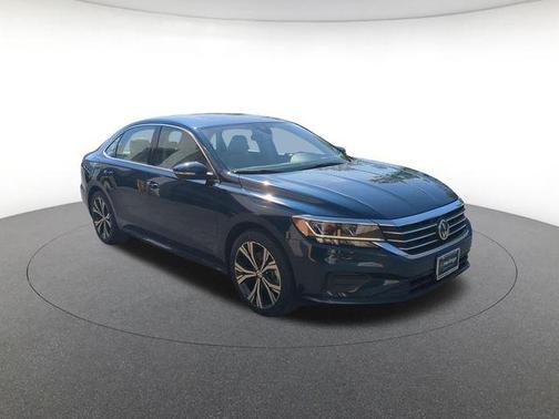 Tourmaline Blue Metallic 2021 Volkswagen Passat 2.0T SE