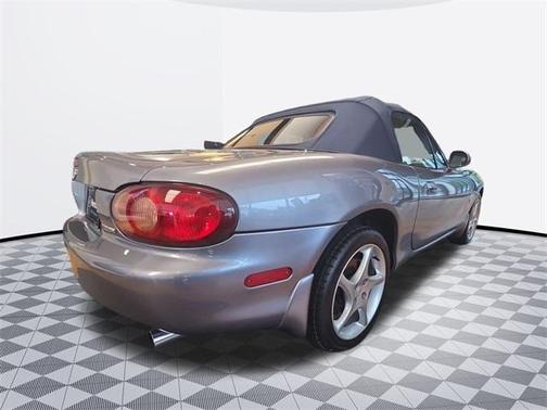 2003 Mazda MX-5 Miata Shinsen