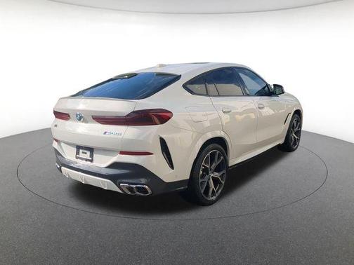 Alpine White 2026 BMW X6 M60i