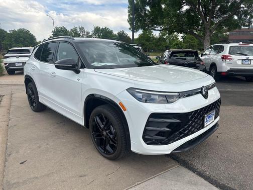 2025 Volkswagen Tiguan 2.0T SE R-Line Black