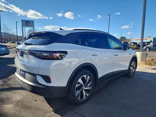 2023 Volkswagen ID.4 Pro