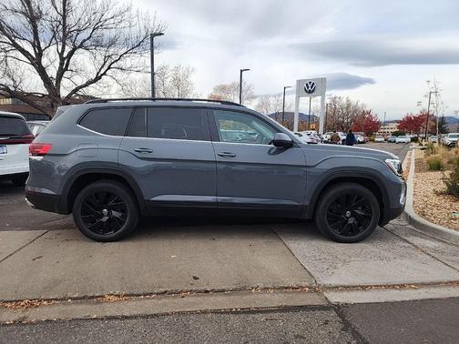 2025 Volkswagen Atlas 2.0T SE