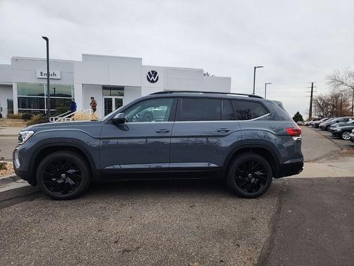 2025 Volkswagen Atlas 2.0T SE