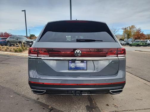 2025 Volkswagen Atlas 2.0T SE