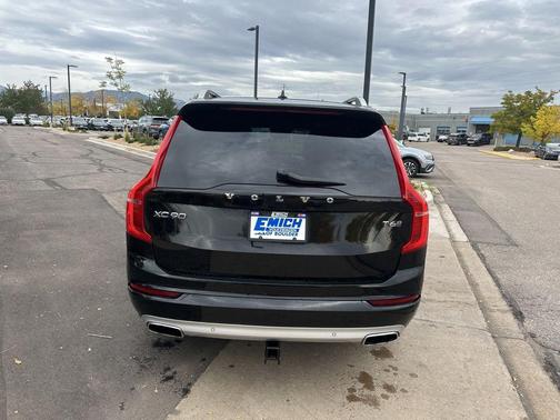 2018 Volvo XC90 T6 Momentum