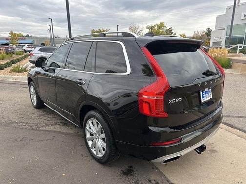 2018 Volvo XC90 T6 Momentum