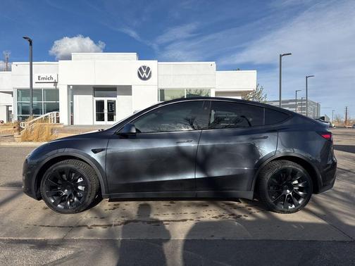 2024 Tesla Model Y Long Range