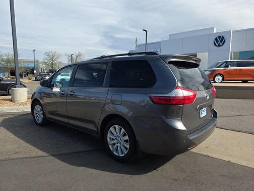 2017 Toyota Sienna Limited