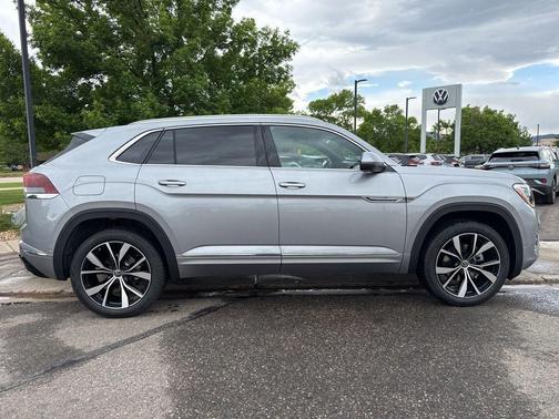 2025 Volkswagen Atlas Cross Sport 2.0T SEL Premium R-Line