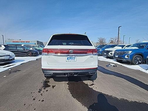 2025 Volkswagen Atlas 2.0T SE