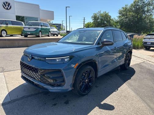 2025 Volkswagen Tiguan 2.0T SE R-Line Black