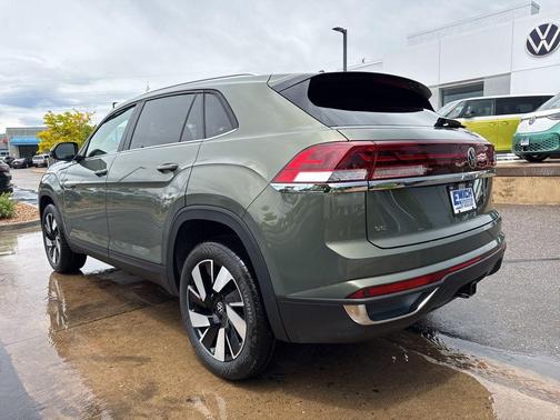 2025 Volkswagen Atlas Cross Sport 2.0T SE w/Technology
