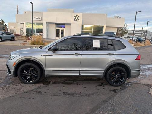 2023 Volkswagen Tiguan 2.0T SE R-Line Black