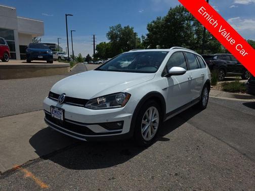 Pure White 2017 Volkswagen Golf Alltrack TSI SE