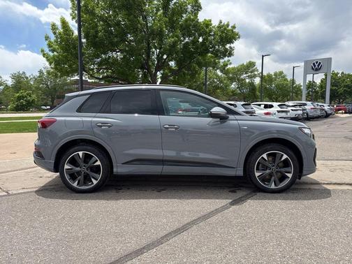 Pebble Gray 2024 Audi Q4 e-tron 50 Premium Plus