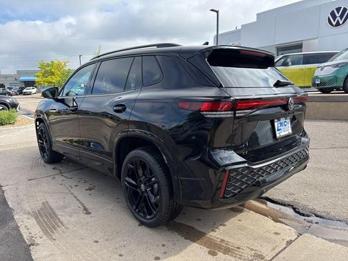 2025 Volkswagen Tiguan 2.0T SE R-Line Black