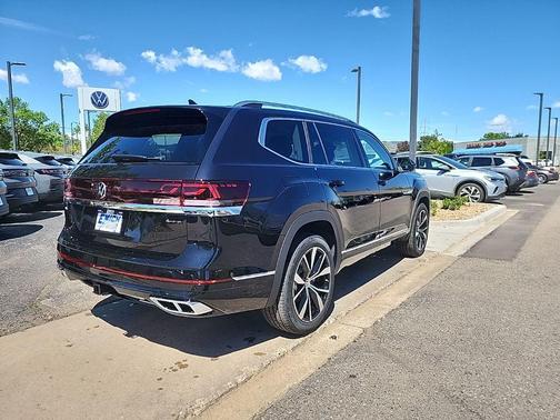 2025 Volkswagen Atlas 2.0T SEL Premium R-Line