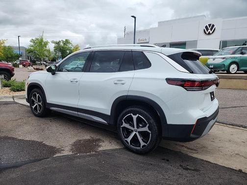 2025 Volkswagen Tiguan 2.0T SE