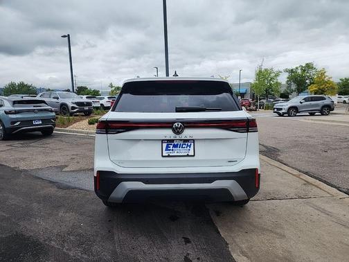 2025 Volkswagen Tiguan 2.0T SE