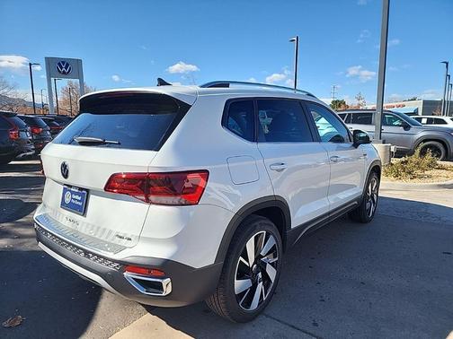 2024 Volkswagen Taos 1.5T SEL