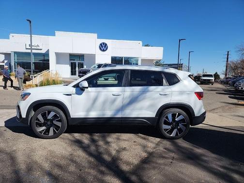 2024 Volkswagen Taos 1.5T SEL